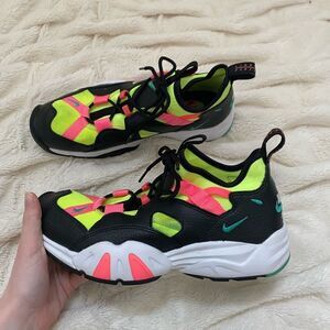 Nike Air Scream Lwp cross training sneakers Black Menta Pink